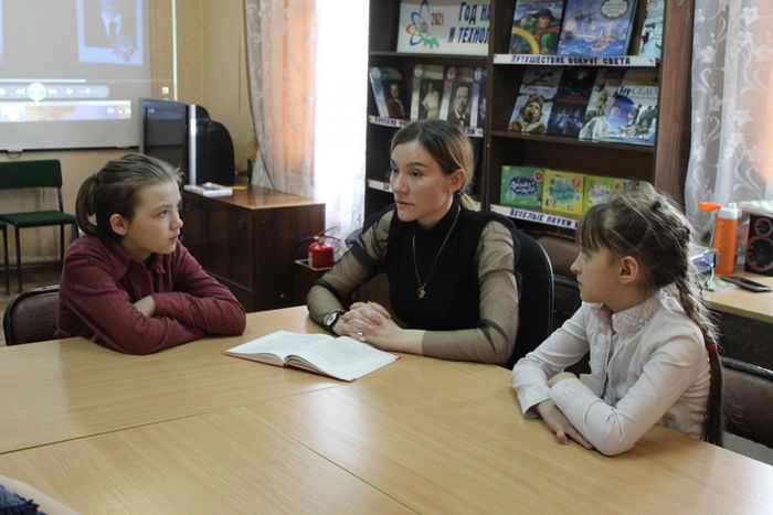 Большемуртинская Центральная детская библиотека прошла акция «Читаем детям о войне».